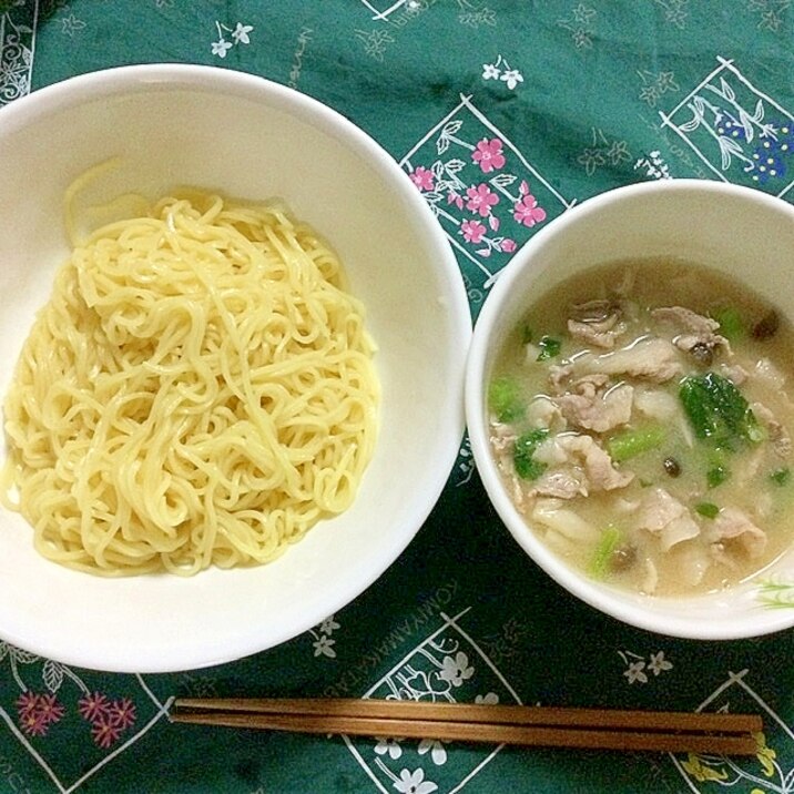 豚肉たっぷり肉味噌つけ麺冷やあつで